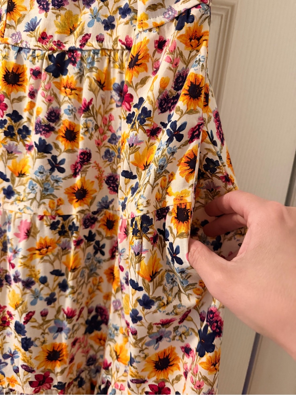 Old Navy Floral Ruffle-Sleeve Women’s maxi dress Yellow & Pink Floral - Picture 4 of 6